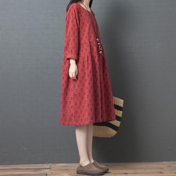 Effortlessly Elegant Dress with a Timeless Design