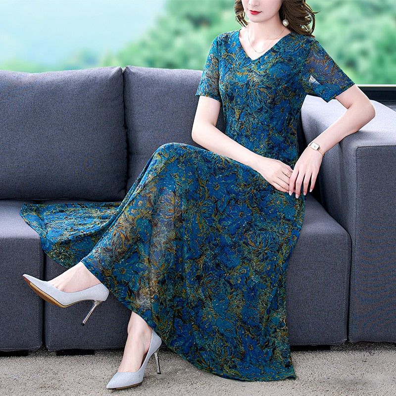 Classic Vintage & Enduringly Stylish Dress