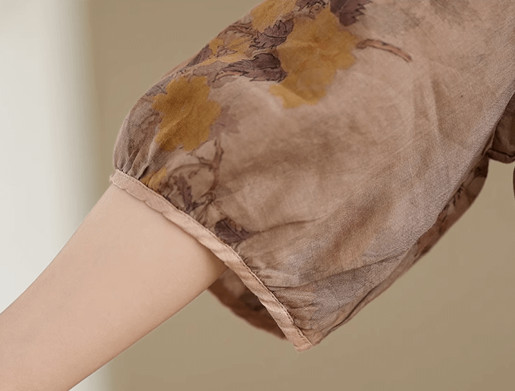 Well Tailored Blouse with a Graceful Silhouette