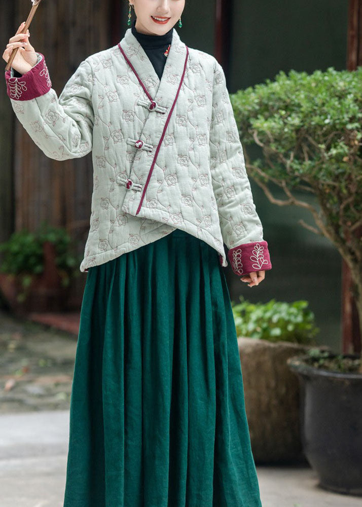 Well Tailored Coat with a Graceful Silhouette