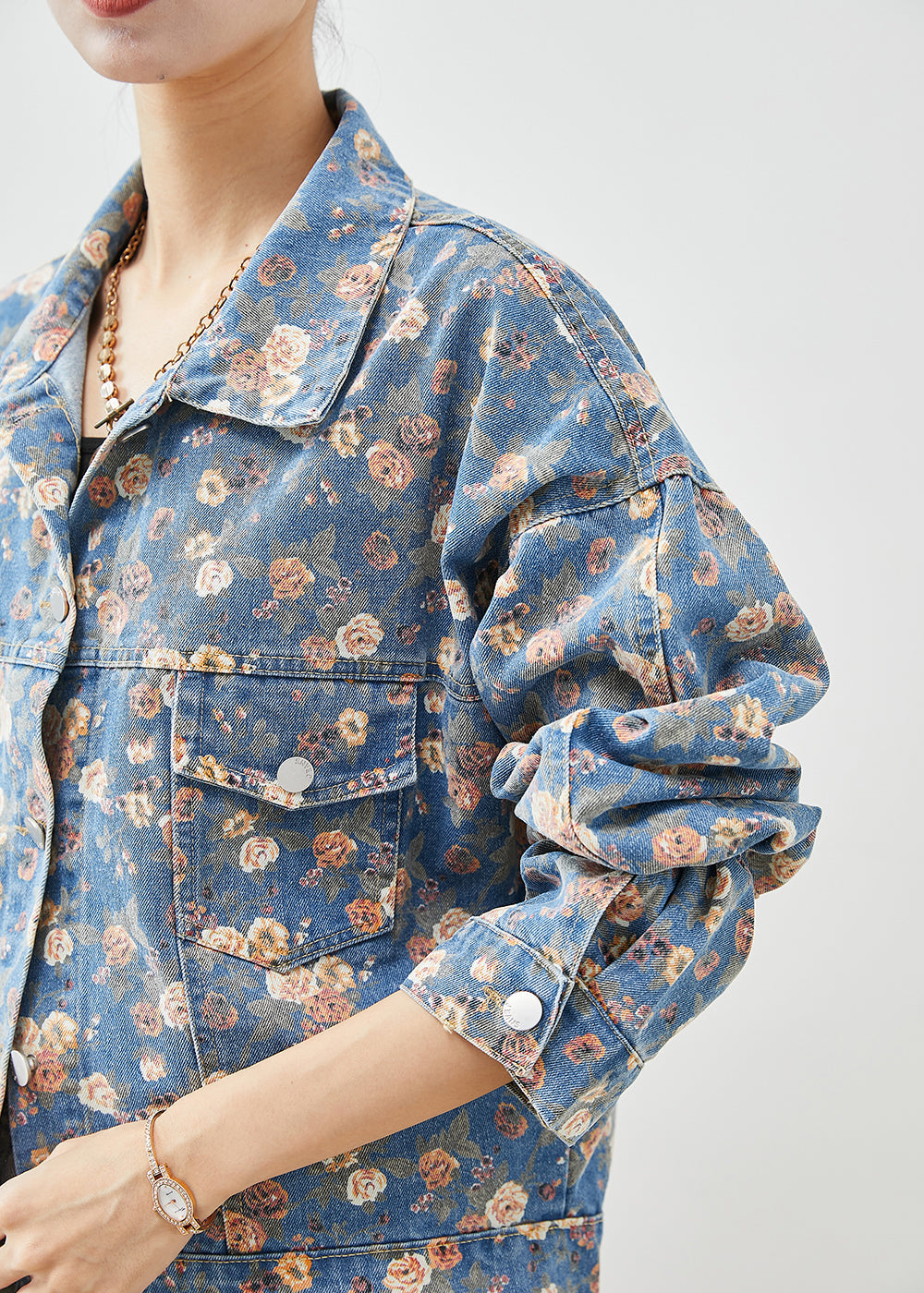 Effortlessly Elegant Coat with a Timeless Design