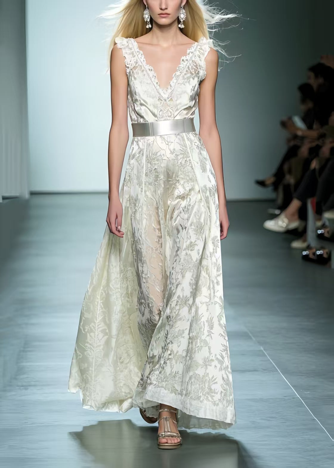 Beautifully Crafted Dress in a Classic Style