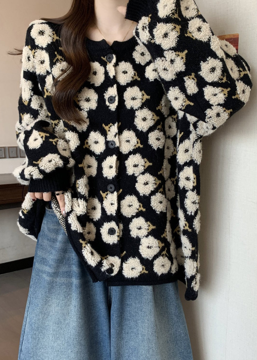 Elegantly Styled Coat for Everyday Wear