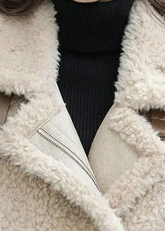Elegantly Styled Coat for Everyday Wear