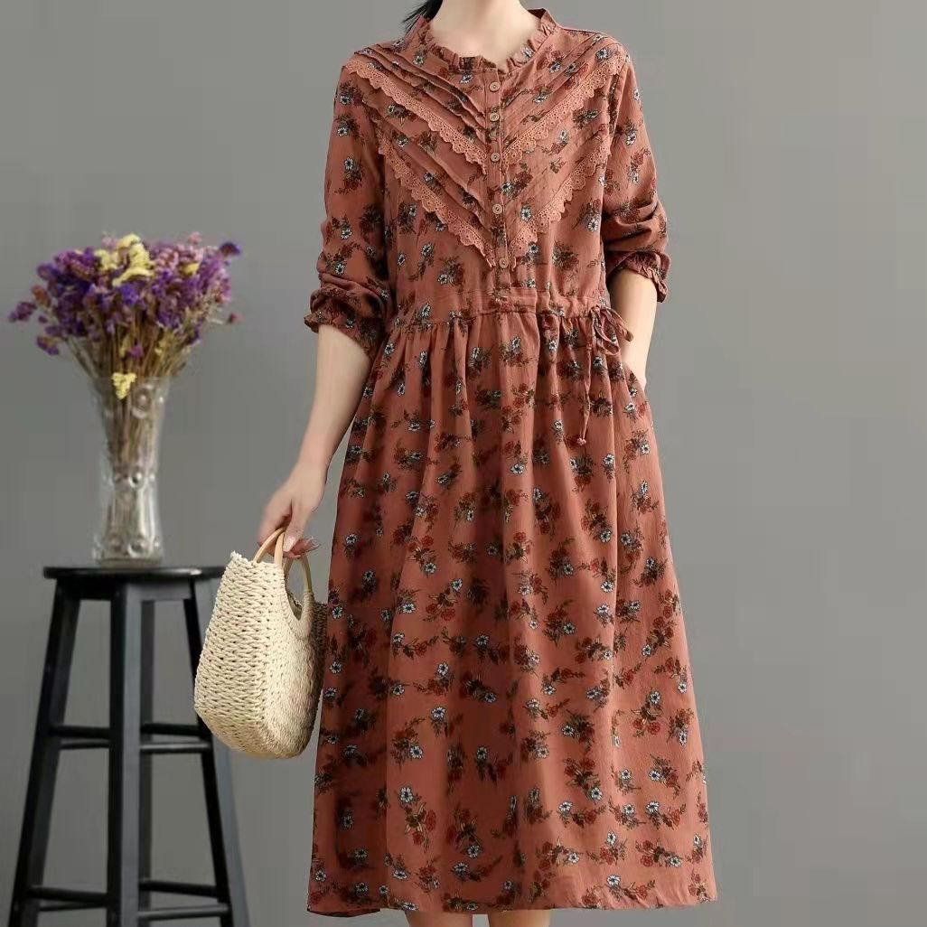 Gracefully Styled Dress for Any Occasion