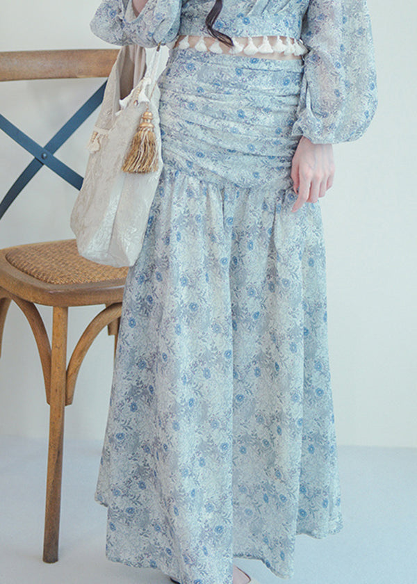 Well Tailored Top with a Graceful Silhouette