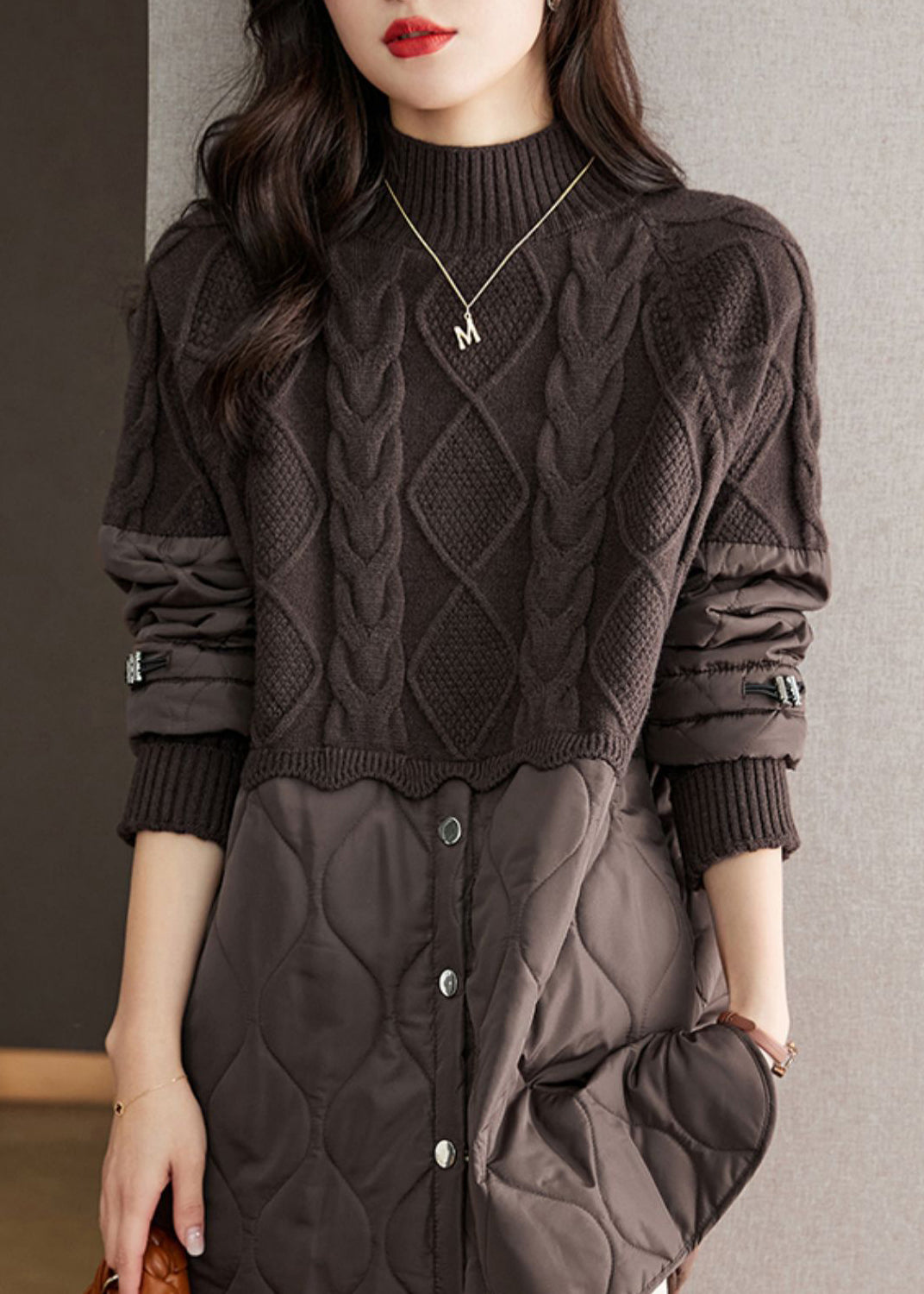 Effortlessly Elegant Sweater with a Timeless Design