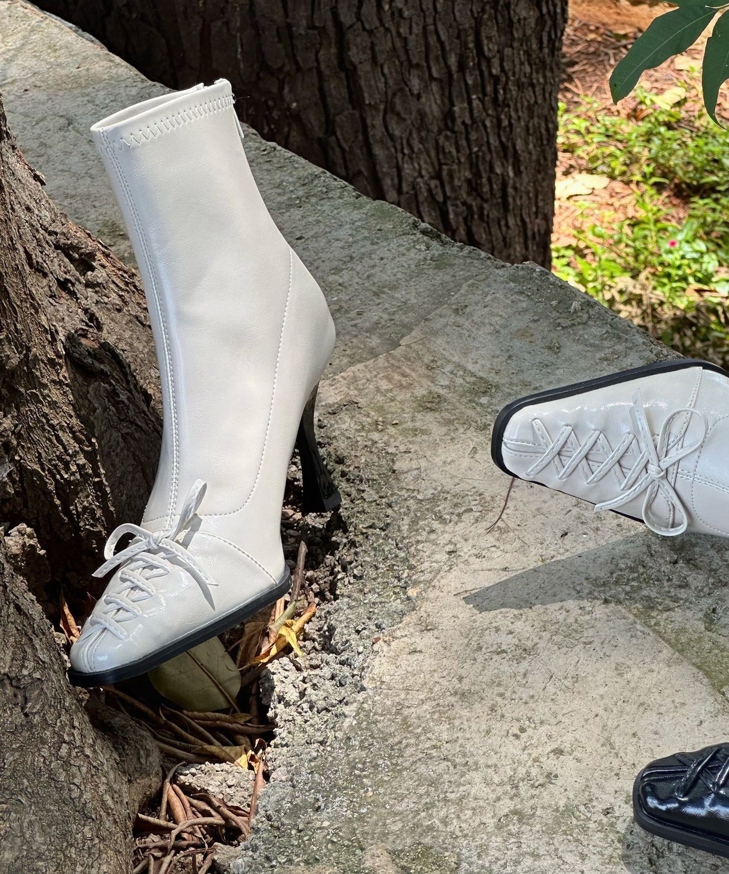 Graceful Orthopedic Boots for Modern Look