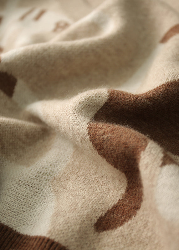 Effortlessly Elegant Sweater with a Timeless Design