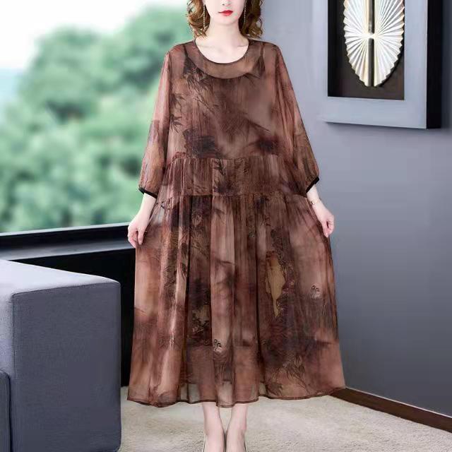 Gracefully Styled Dress for Any Occasion