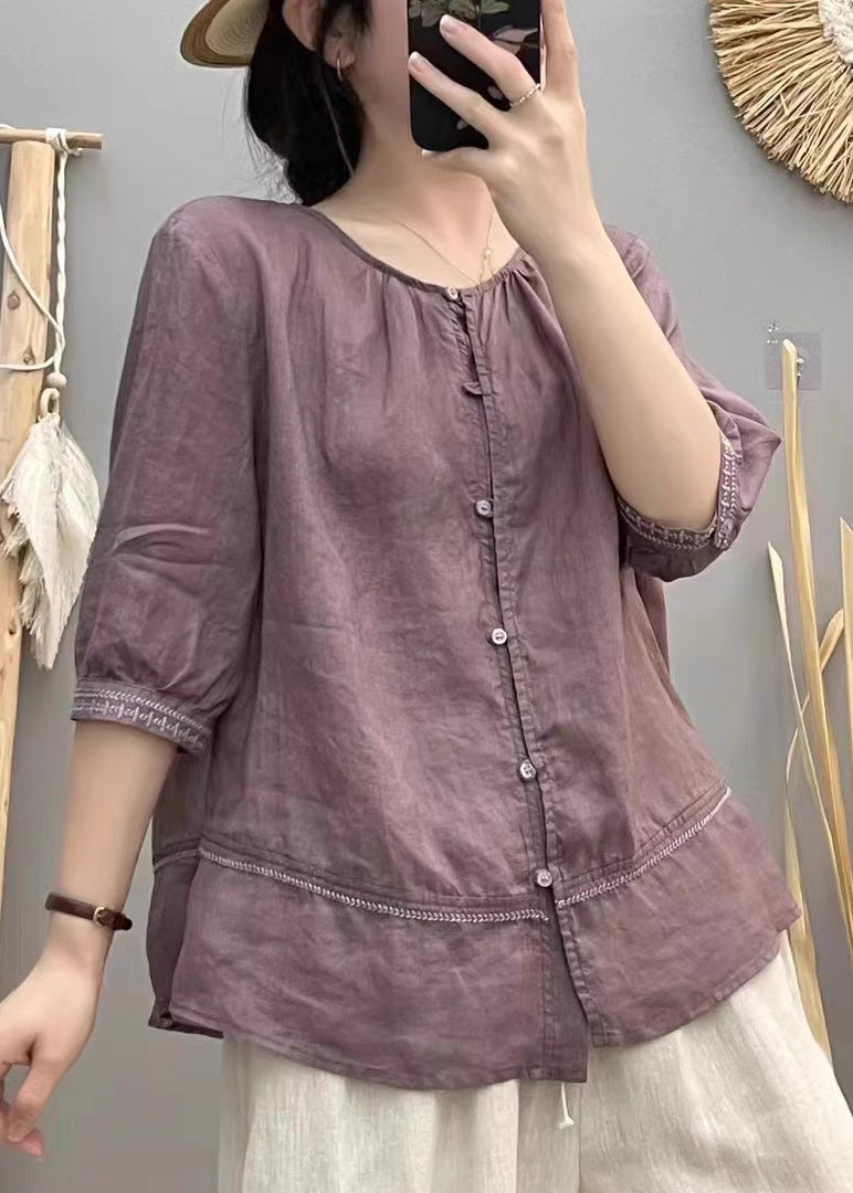 Classic Vintage Blouse with a Flattering Fit