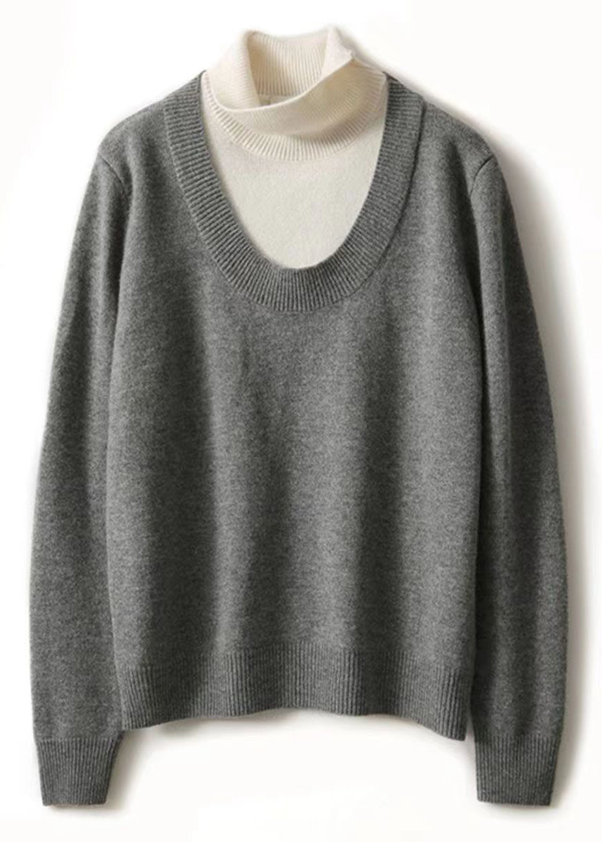Classic Vintage Pullover with a Flattering Fit