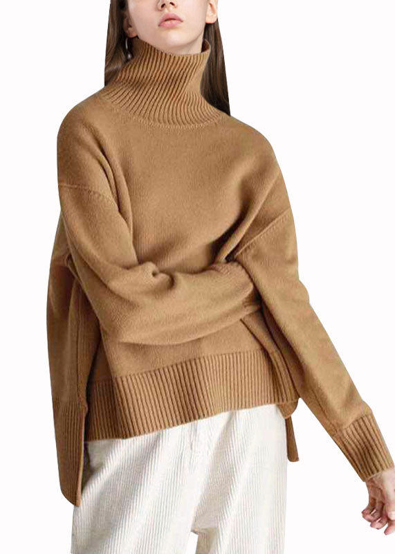 Classic Vintage Pullover with a Flattering Fit