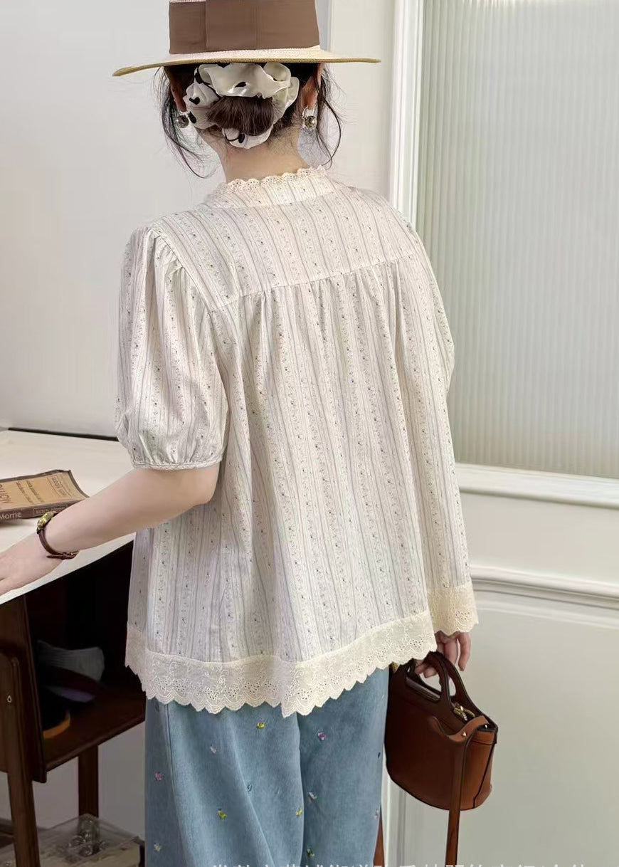 Effortlessly Elegant Top with a Timeless Design