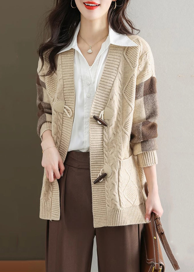 Elegantly Styled Cardigan for Everyday Wear