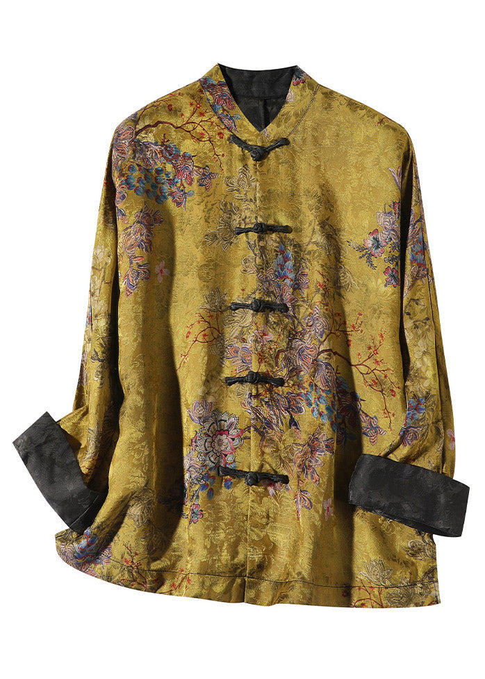 Well Tailored Coat with a Graceful Silhouette