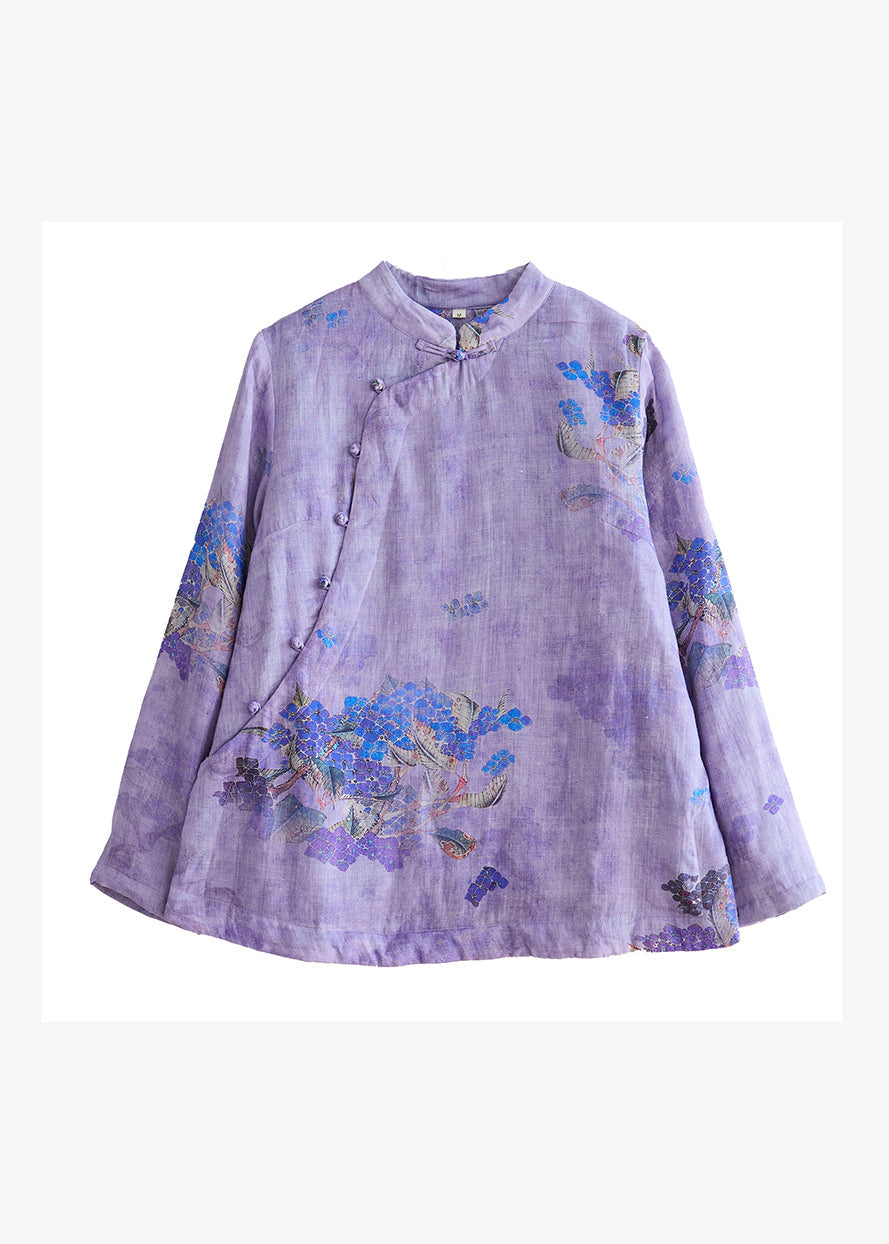 Well Tailored Top with a Graceful Silhouette