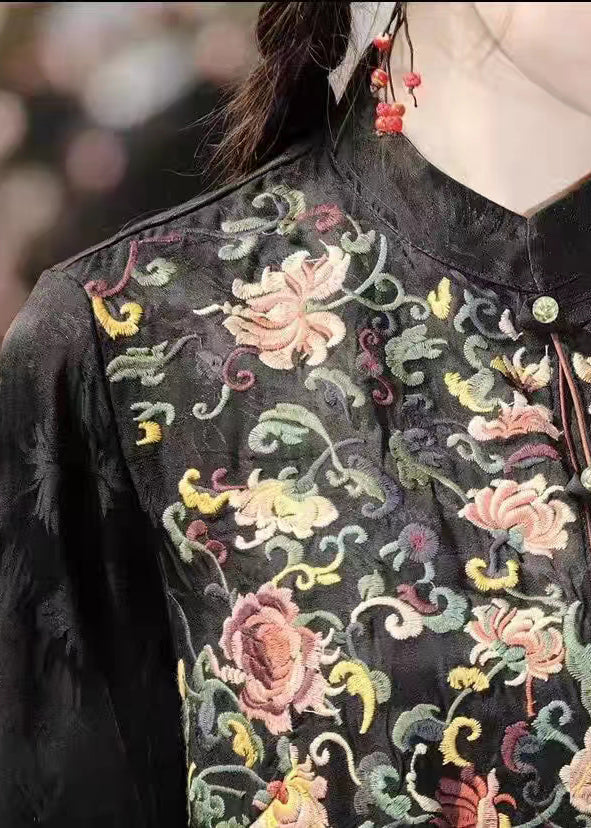 Effortlessly Elegant Coat with a Timeless Design