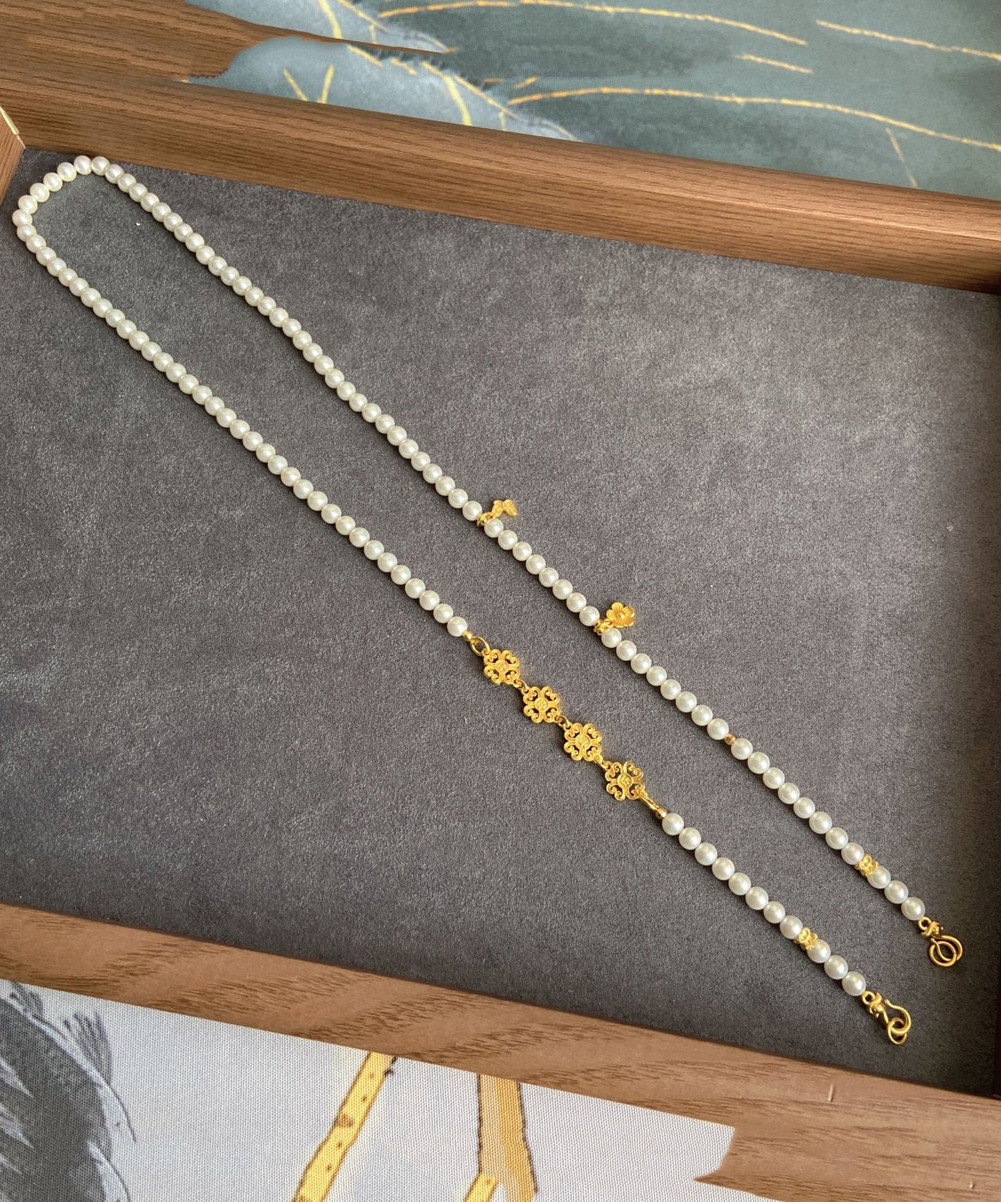 Classic Silver Necklace with Timeless Appeal