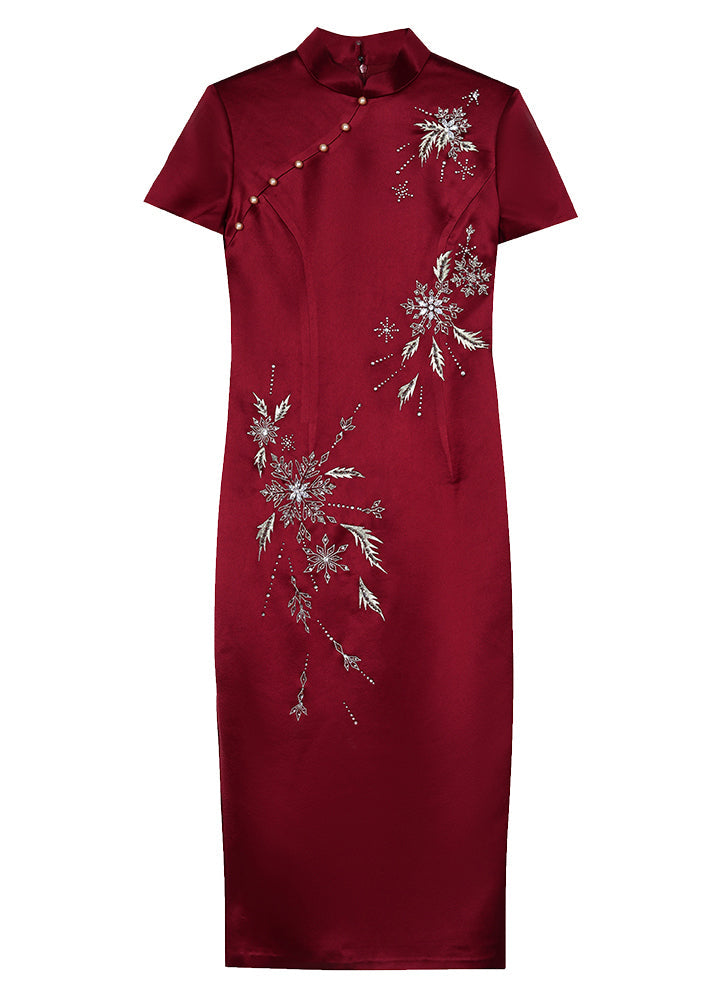 Well Tailored Dress with a Graceful Silhouette