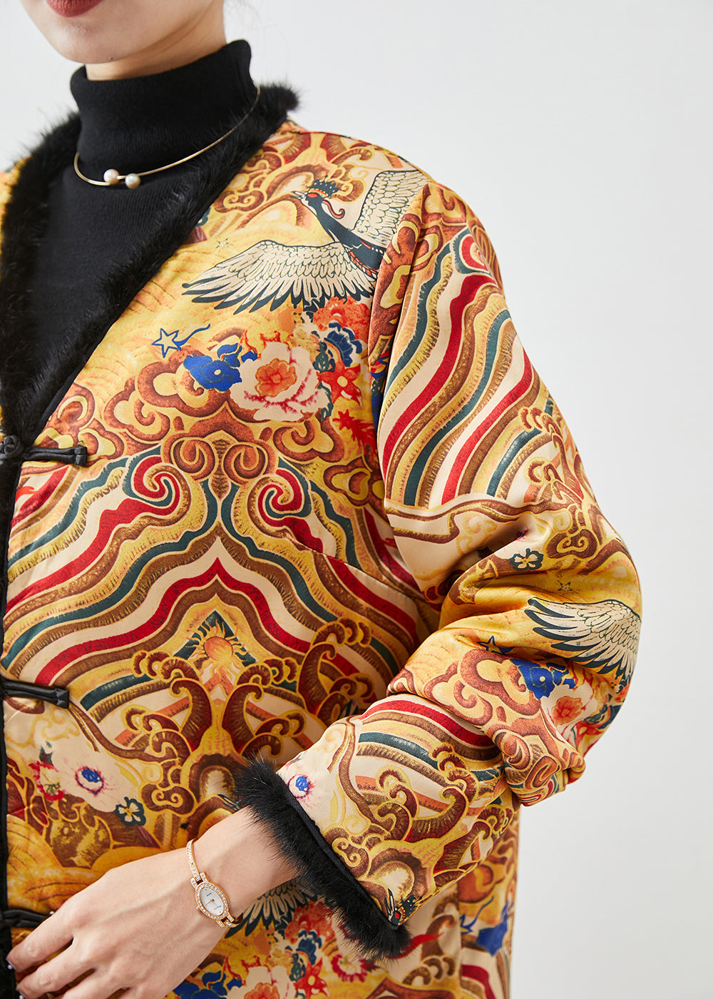 Well Tailored Coat with a Graceful Silhouette