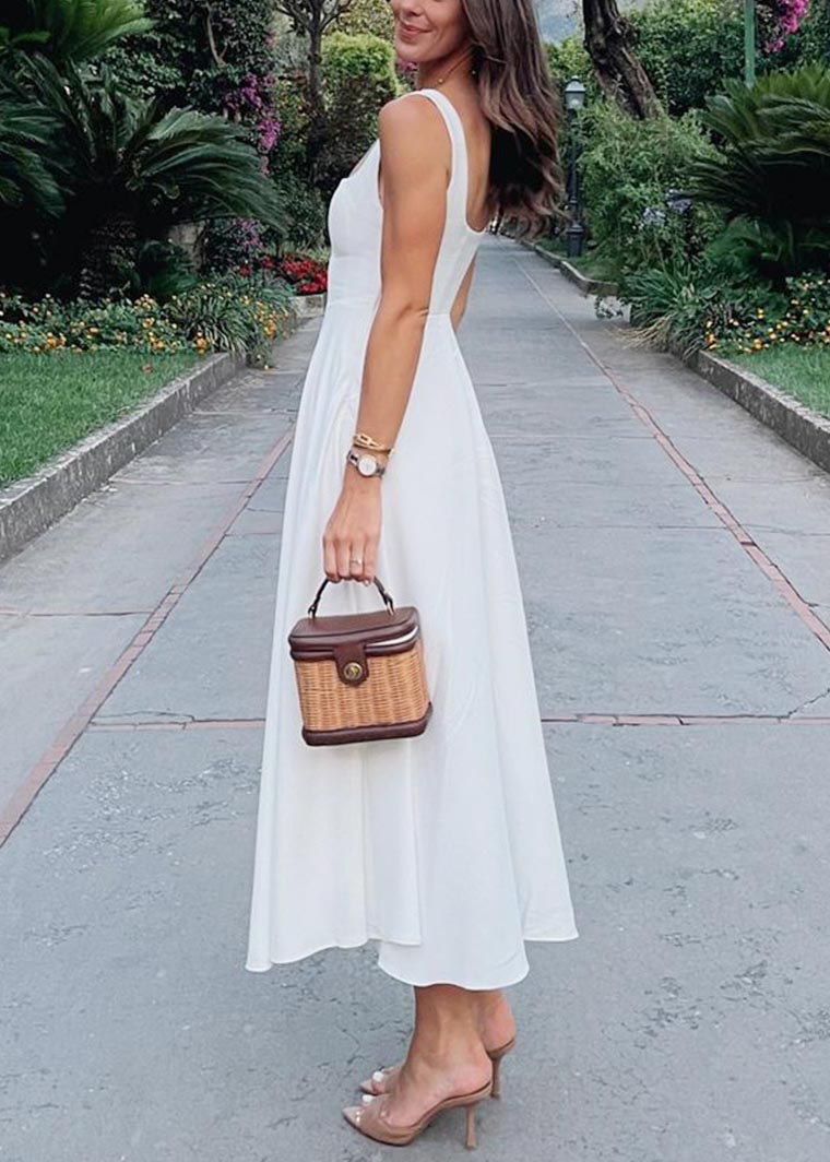 Classic Vintage Dress with a Flattering Fit