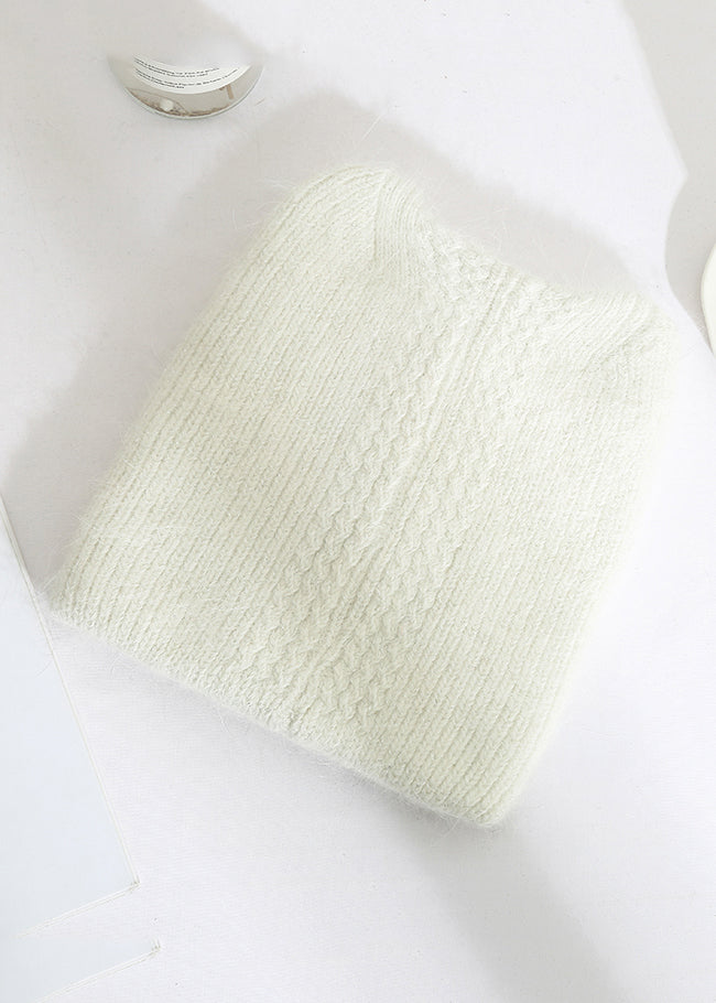 Sophisticated Garment with a Clean Classic Look