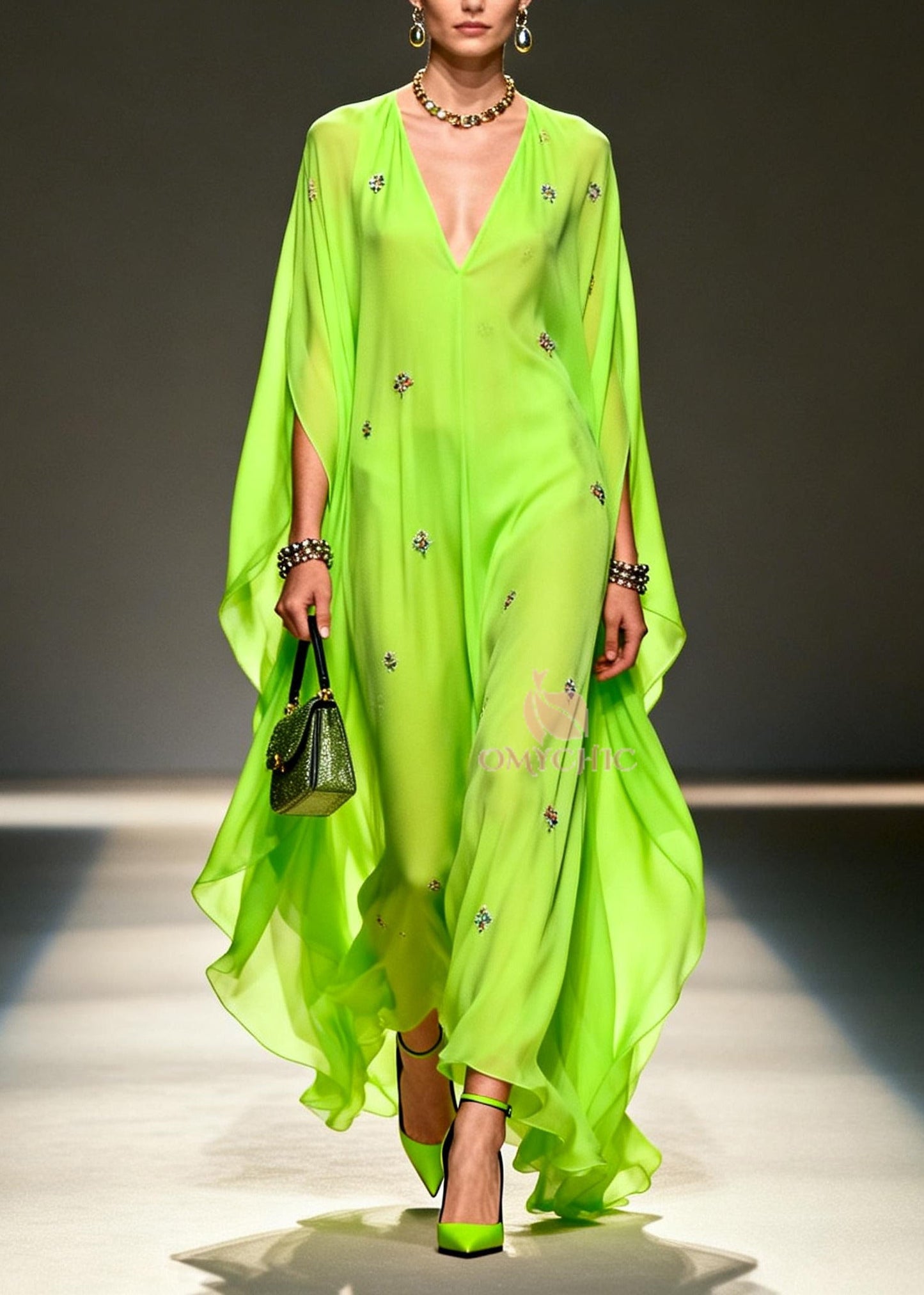 Gracefully Styled Dress for Any Occasion