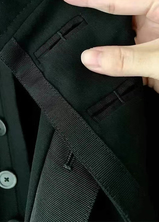 Well Tailored Coat with a Graceful Silhouette