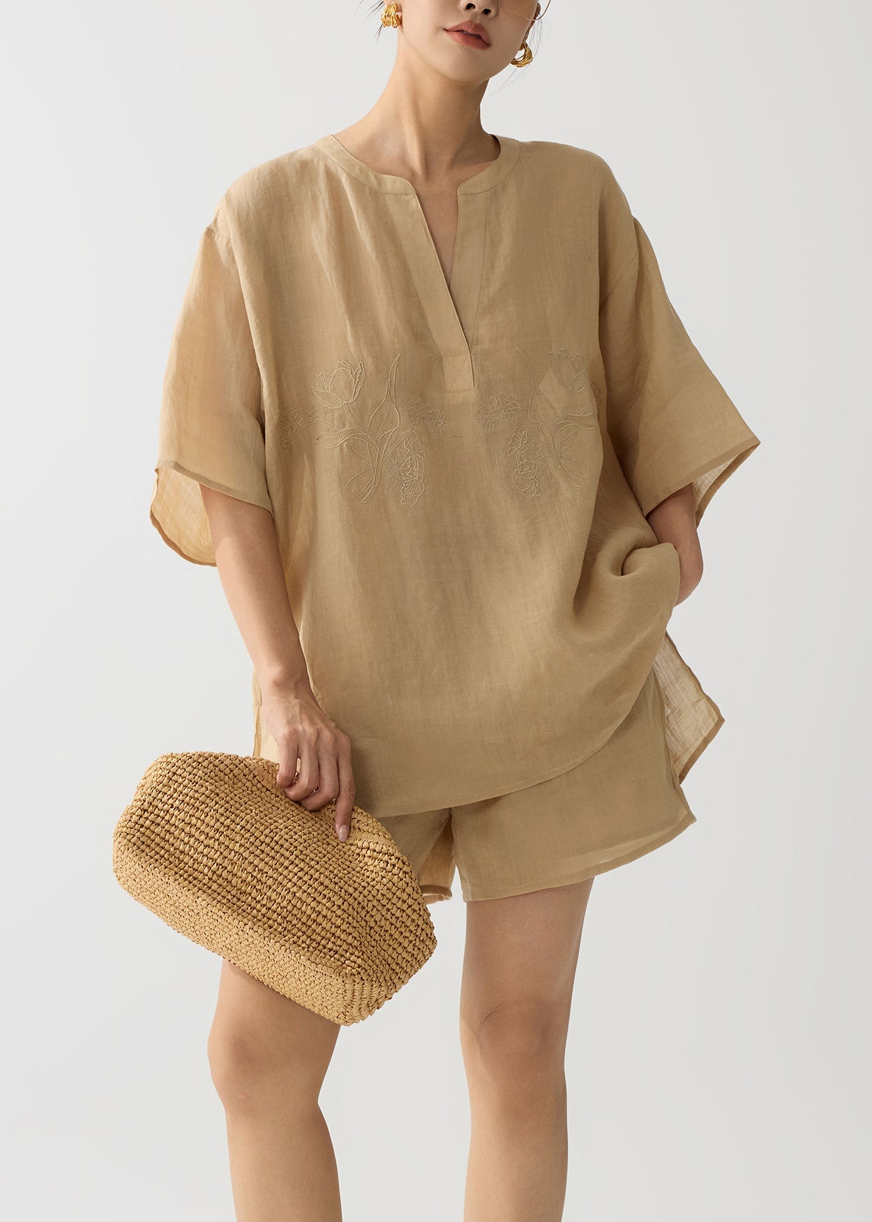Effortlessly Elegant Garment with a Timeless Design
