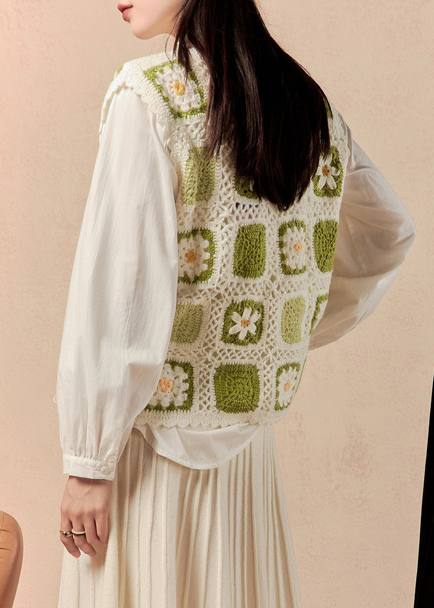 Beautifully Finished Coat in a Timeless Design
