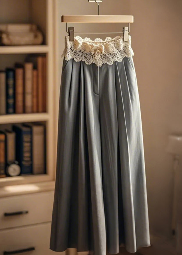 Classic Vintage Pants with a Flattering Fit