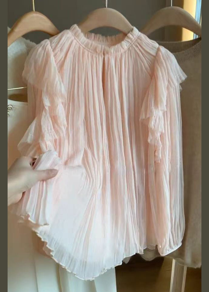 Well Tailored Top with a Graceful Silhouette