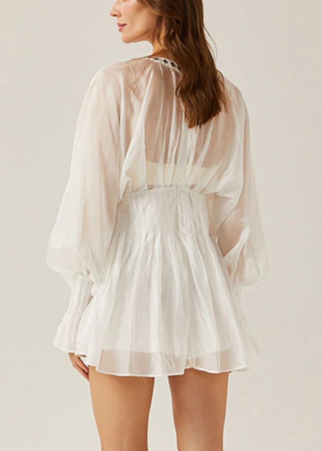 Classic Vintage Blouse with a Flattering Fit