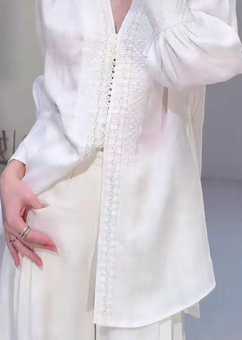 Effortlessly Elegant Shirt with a Timeless Design