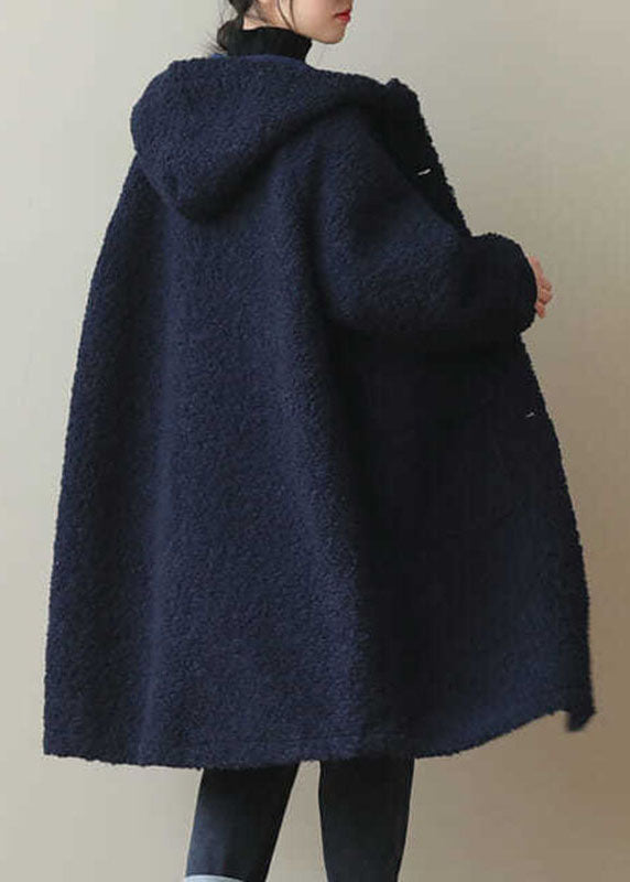 Well Tailored Coat with a Graceful Silhouette