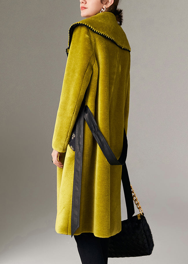 Effortlessly Elegant Coat with a Timeless Design