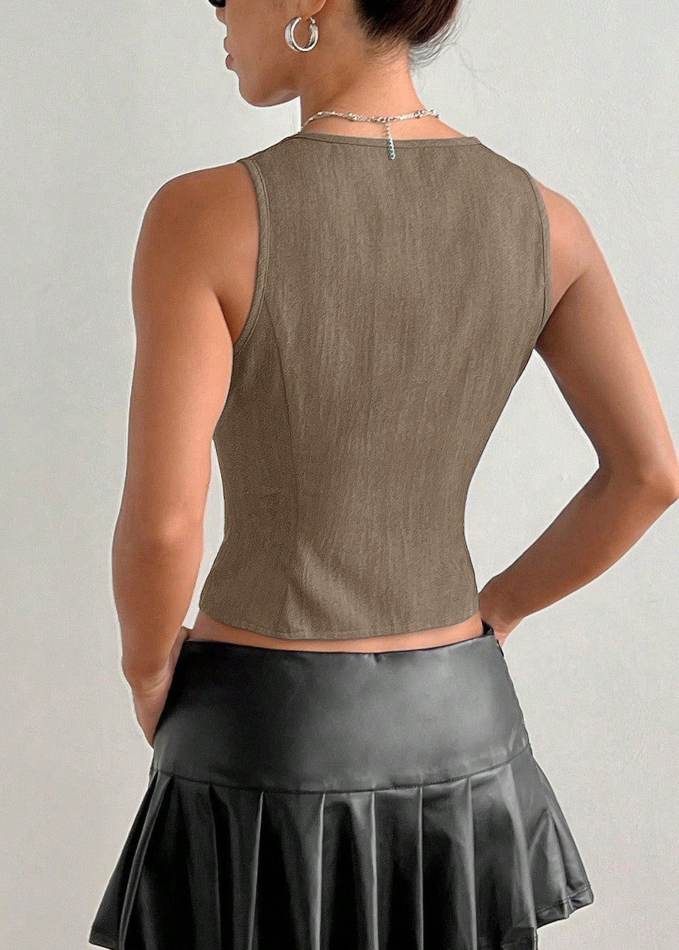Sophisticated Blouse with a Clean Classic Look