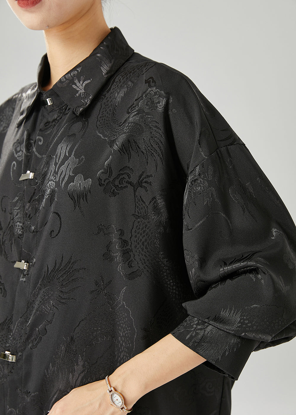 Beautifully Finished Blouse in a Timeless Design