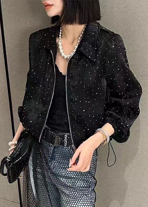 Well Tailored Coat with a Graceful Silhouette