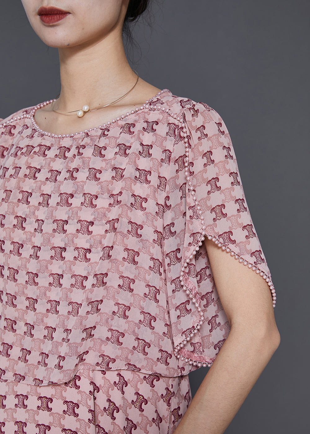 Beautifully Finished Dress in a Timeless Design