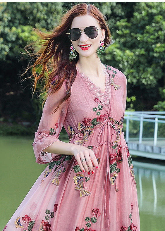 Well Tailored Dress with a Graceful Silhouette