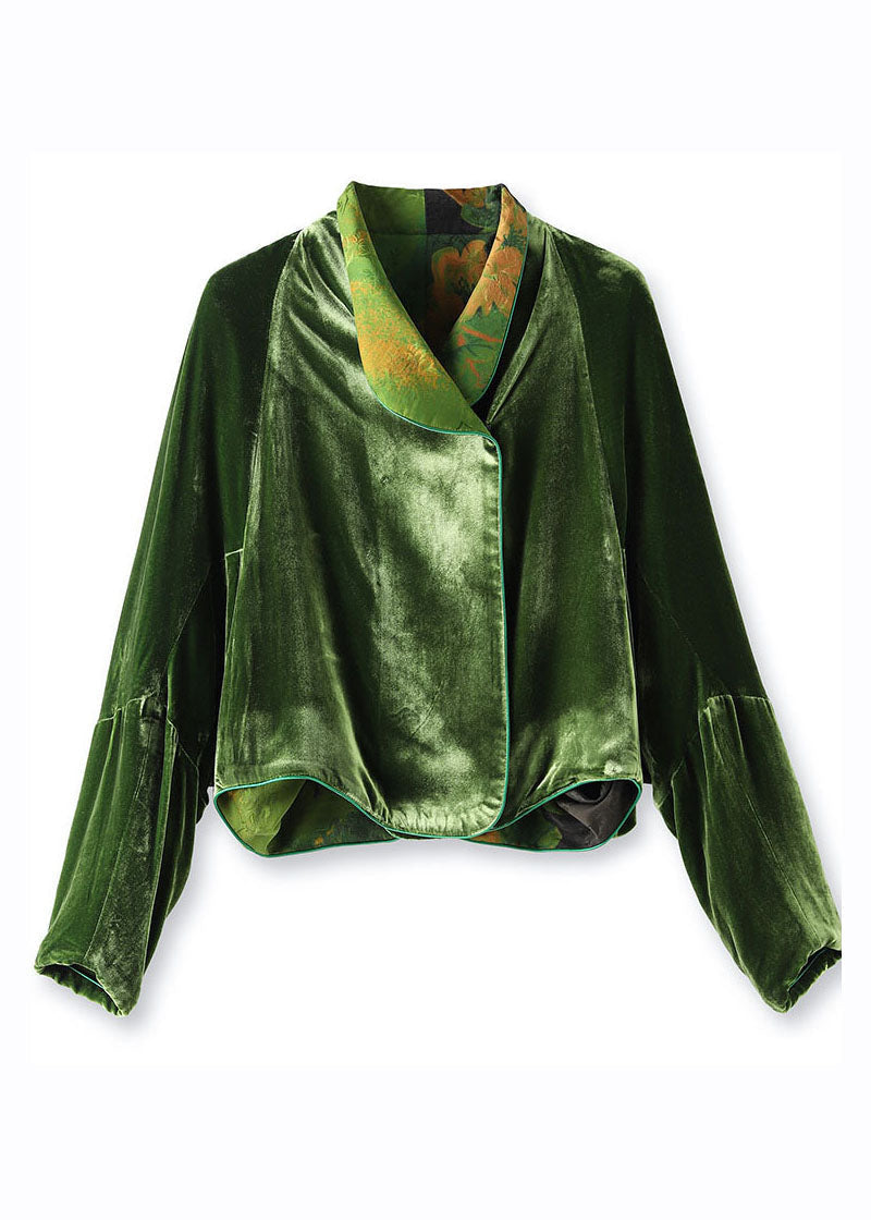 Elegantly Styled Coat for Everyday Wear