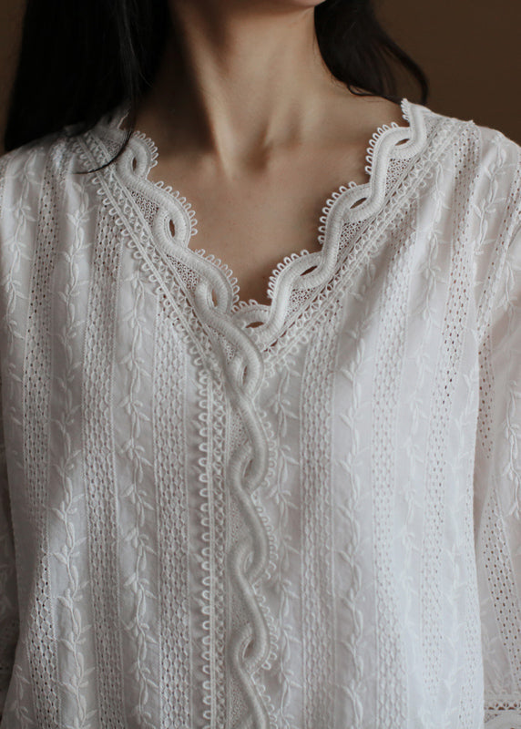 Beautifully Finished Top in a Timeless Design
