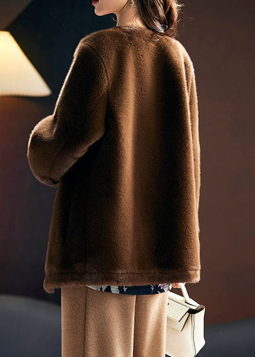 Gracefully Styled Coat for Any Occasion