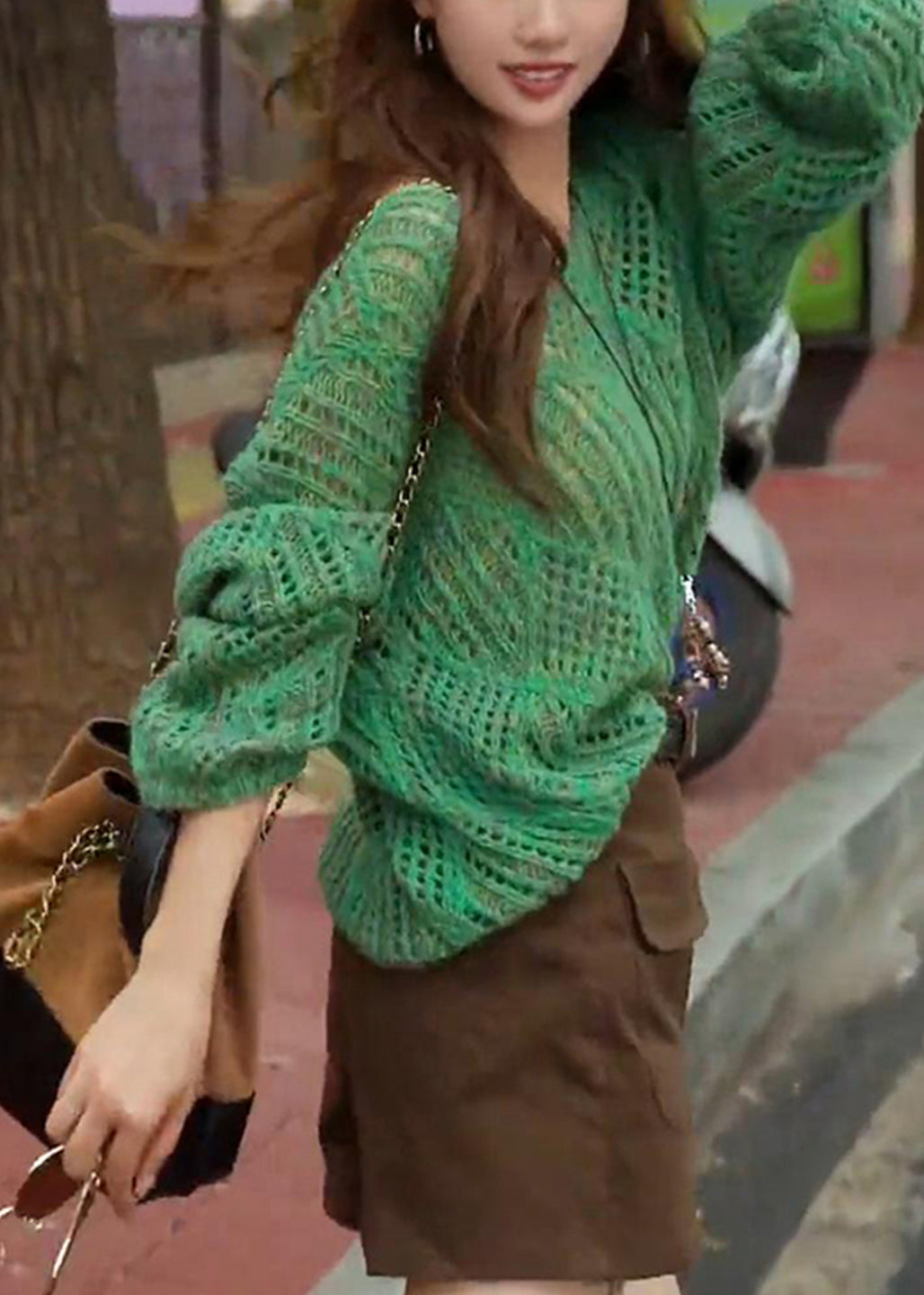 Well Tailored Sweater with a Graceful Silhouette