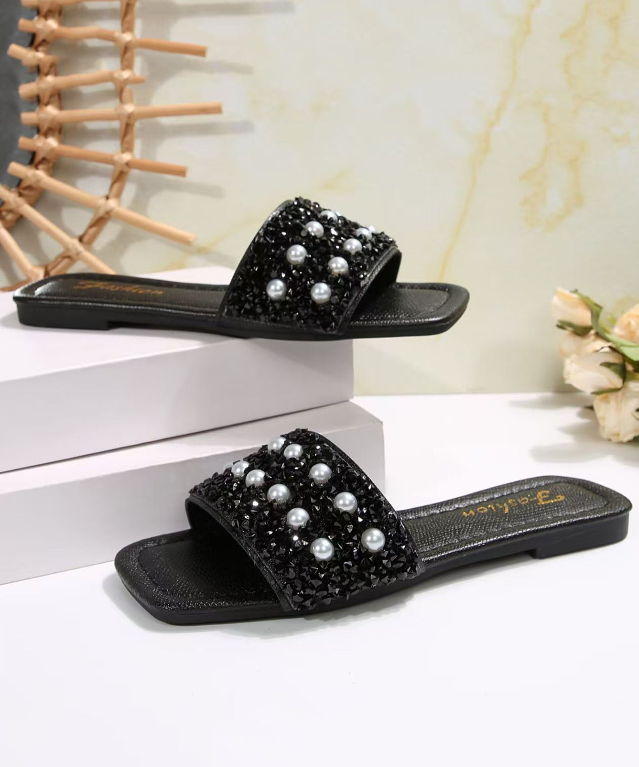 Chic Orthopedic Sandals with Unique Design