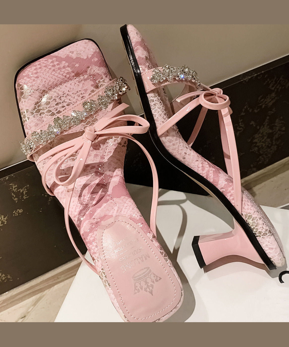 Chic Orthopedic Sandals with Unique Design