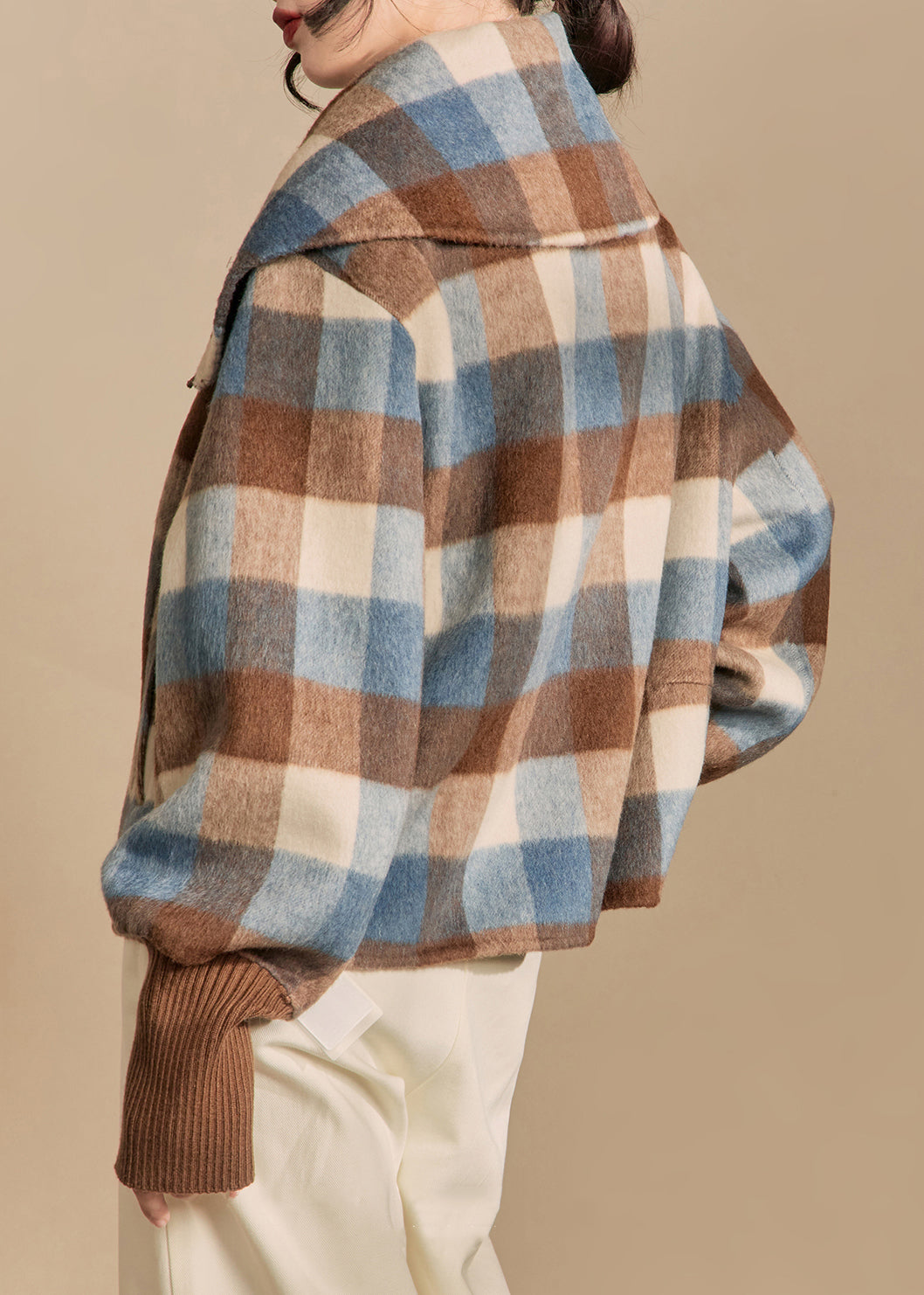 Beautifully Finished Coat in a Timeless Design