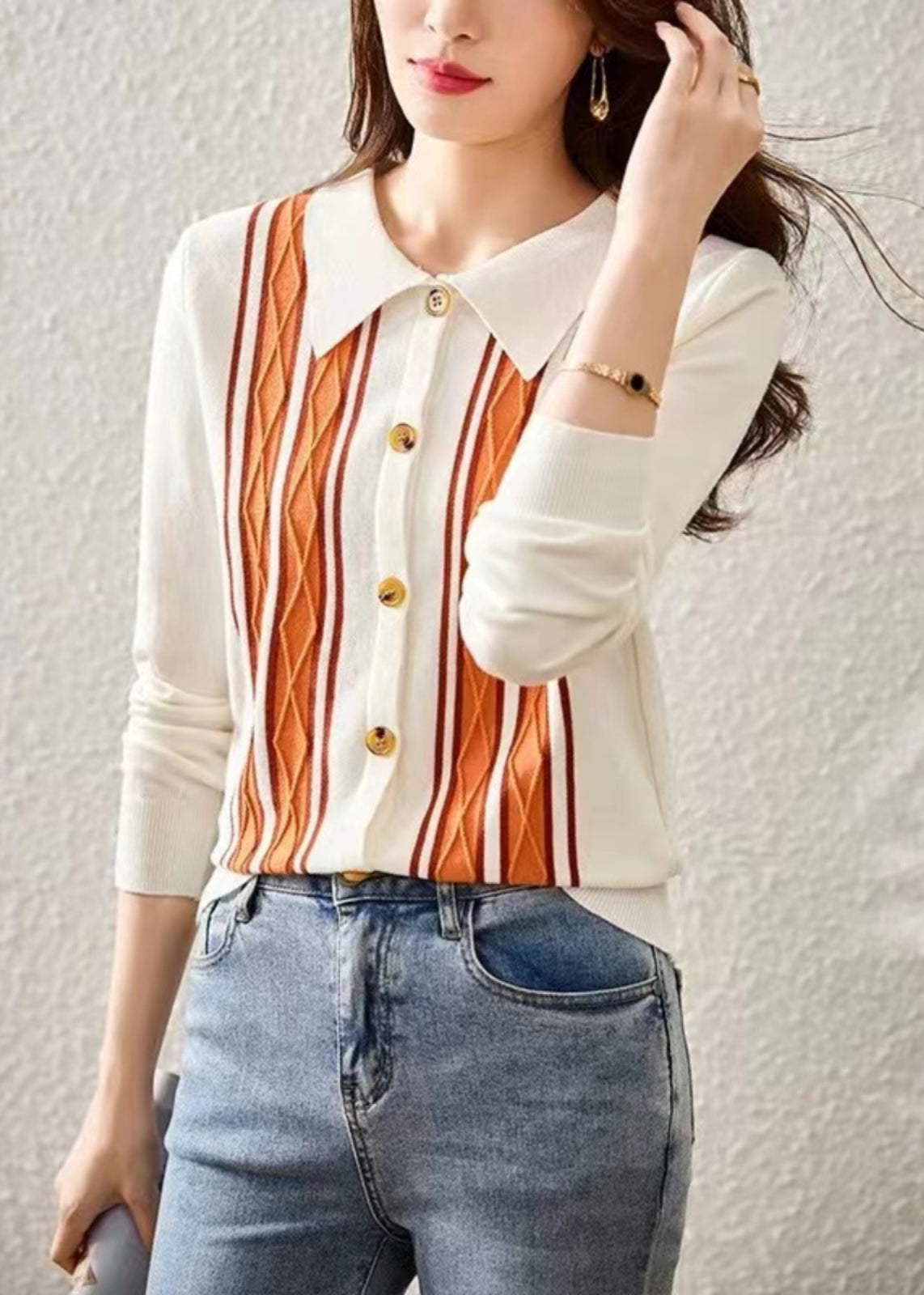 Classic Vintage Sweater with a Flattering Fit